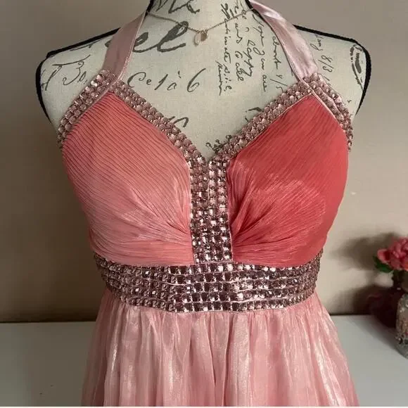 Pink ombre halter dress - Picture 2 of 4